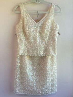 Vintage Chris McLaughlin Ivory Iridescent Sequin Rose Two-Piece Bridal Size 6